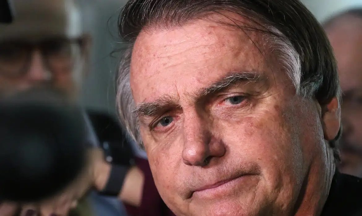 Por suspeita de tentativa de golpe de estado, STF torna Bolsonaro réu