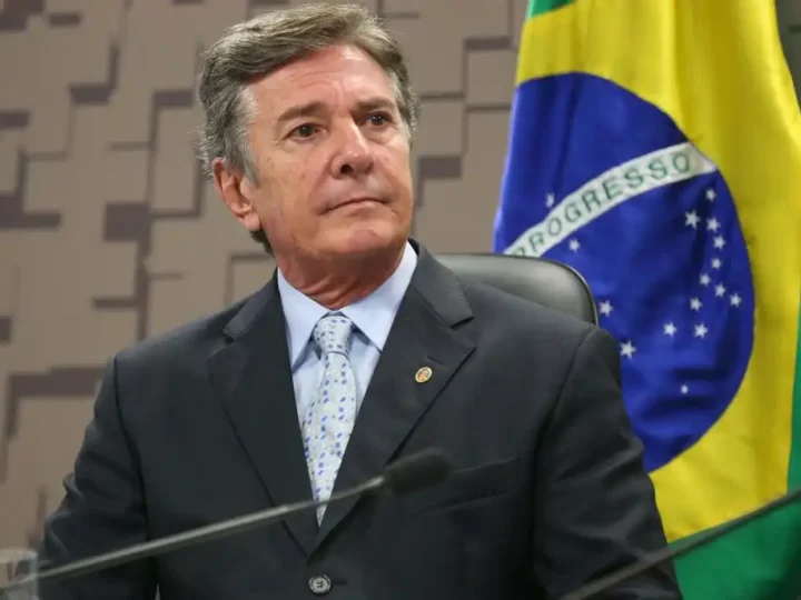 Por motivos de saúde, ex-presidente Fernando Collor deixa prisão e cumprirá pena em regime domiciliar