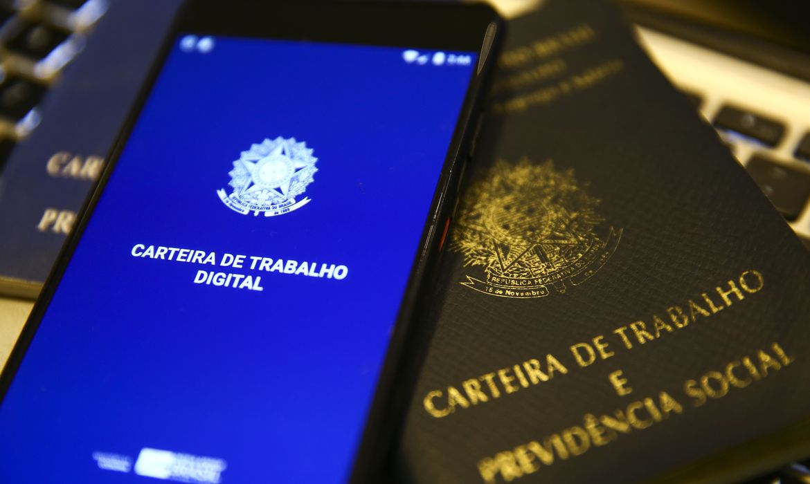 Reduzir jornada de trabalho pode reduzir empregos e salários, avisa estudo