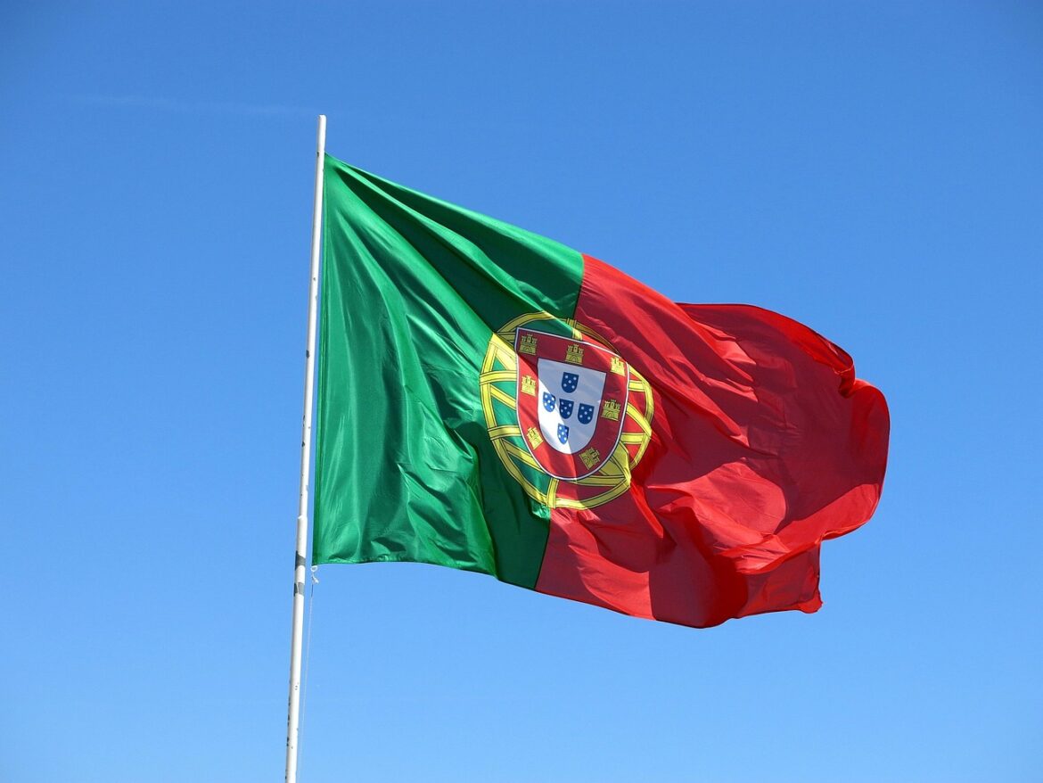 Milhares de imigrantes, incluindo brasileiros, serão expulsos de Portugal