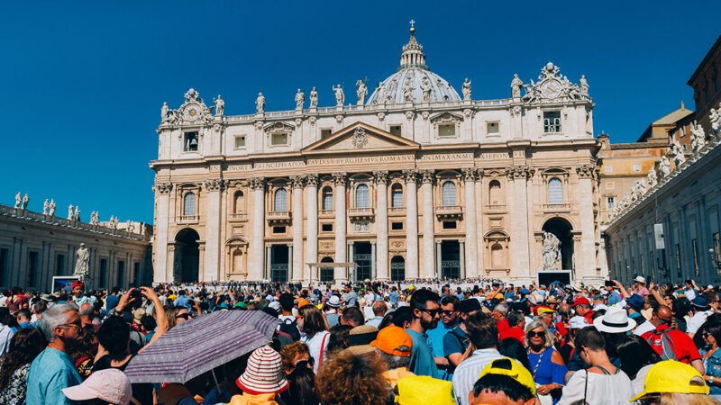 Fumaça branca: Igreja Católica tem novo Papa