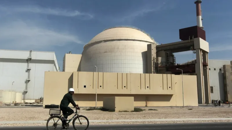 Israel e Irã possuem capacidade nuclear, mas uso em conflito atual é improvável, apontam especialistas