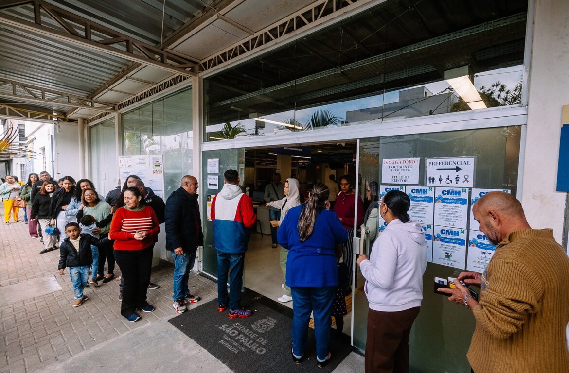 Mais de 67 mil pessoas elegem representantes da sociedade civil para o Conselho Municipal de Habitação de São Paulo