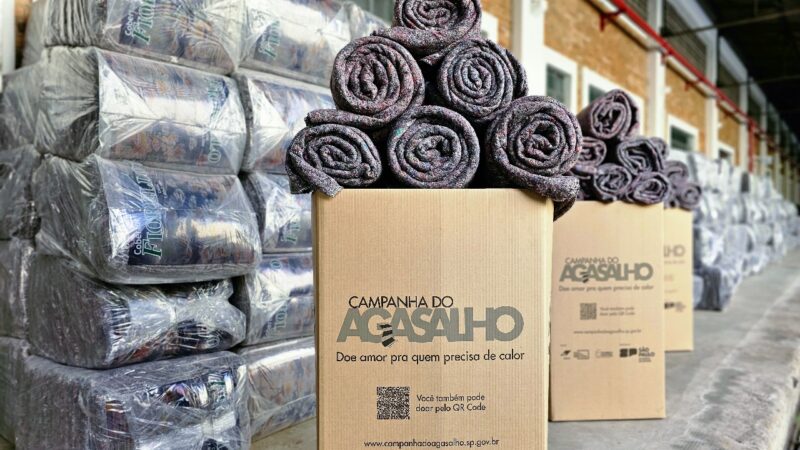 Poupatempo arrecada mais de 4,6 mil peças para a Campanha do Agasalho 2025