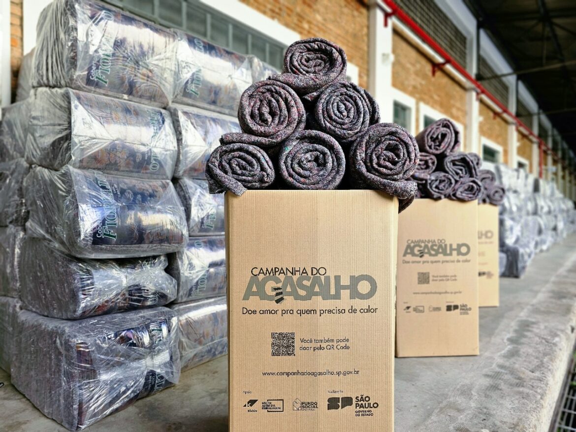 Poupatempo arrecada mais de 4,6 mil peças para a Campanha do Agasalho 2025