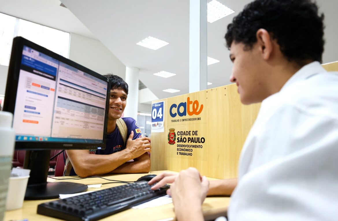 Prefeitura de SP oferece mais de 4.300 vagas de emprego; seleção exclusiva para mulheres acontece na quarta (6)