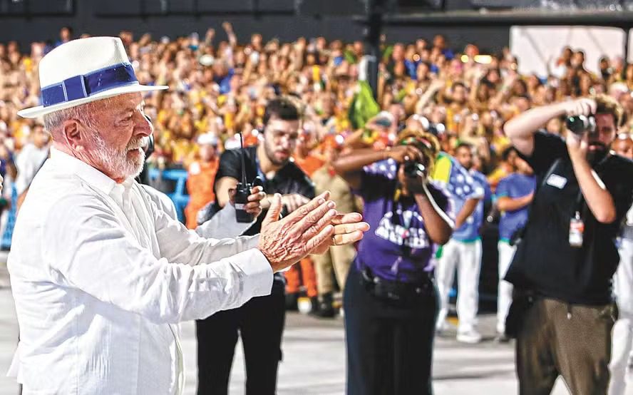 Governo subestimou reação ao desfile e agora corre atrás do prejuízo político
