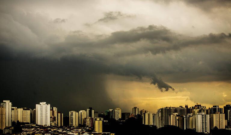 Defesa Civil de São Paulo em Alerta: Pancadas de Chuva Previstas para os Próximos Dias