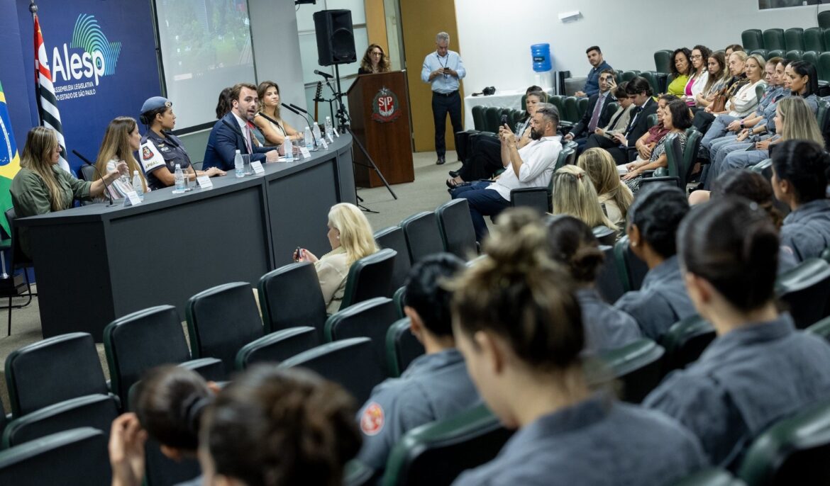 Homenagem na Alesp Reconhece Mulheres que Atuam em Vários Setores da Sociedade