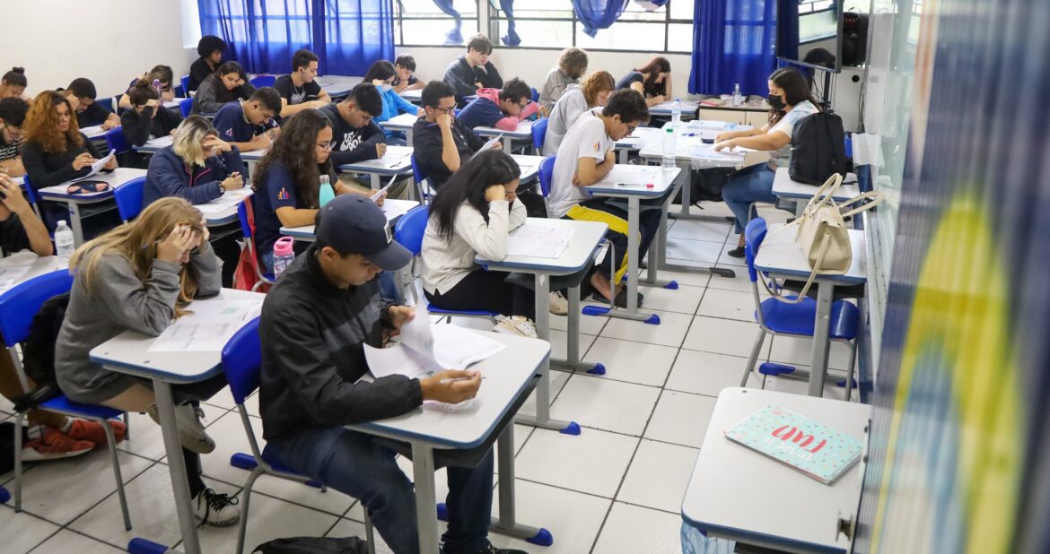 Estudantes do Provão Paulista podem escolher cursos para o segundo semestre