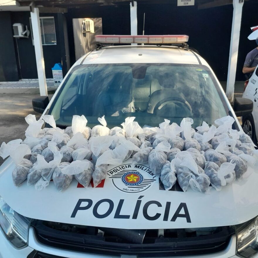 Homens são presos em flagrante com mais de 9 mil porções de drogas no litoral de SP