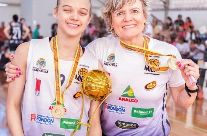 Mãe e filha trilham parceria de sucesso no basquete em Araçatuba
