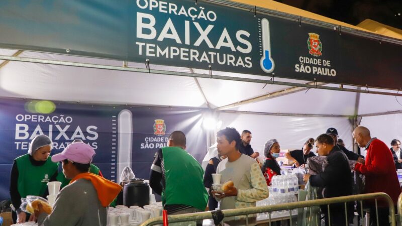 Prefeitura reforça ações para proteger pessoas em situação de rua contra o frio