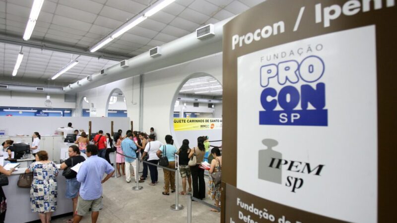 Procon-SP lança enquete para conhecer desafios que idosos enfrentam no consumo