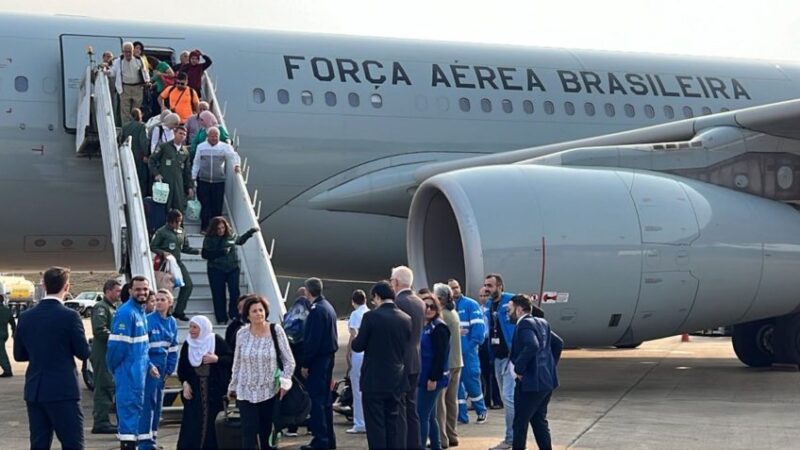 Chega a São Paulo o segundo grupo de brasileiros que foram repatriados do Líbano