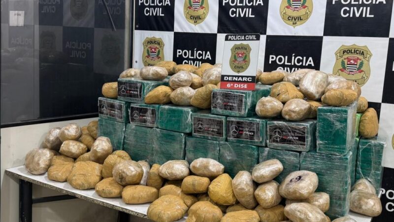 Carregamento de mais de 700kg de drogas é interceptado e apreendido pela Polícia Civil na Grande São Paulo