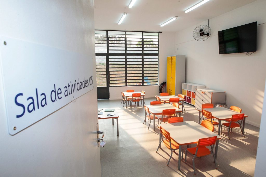 A rede de educação de SP concluiu uma média de três obras diárias nas escolas, impactando mais de 1 milhão de estudantes