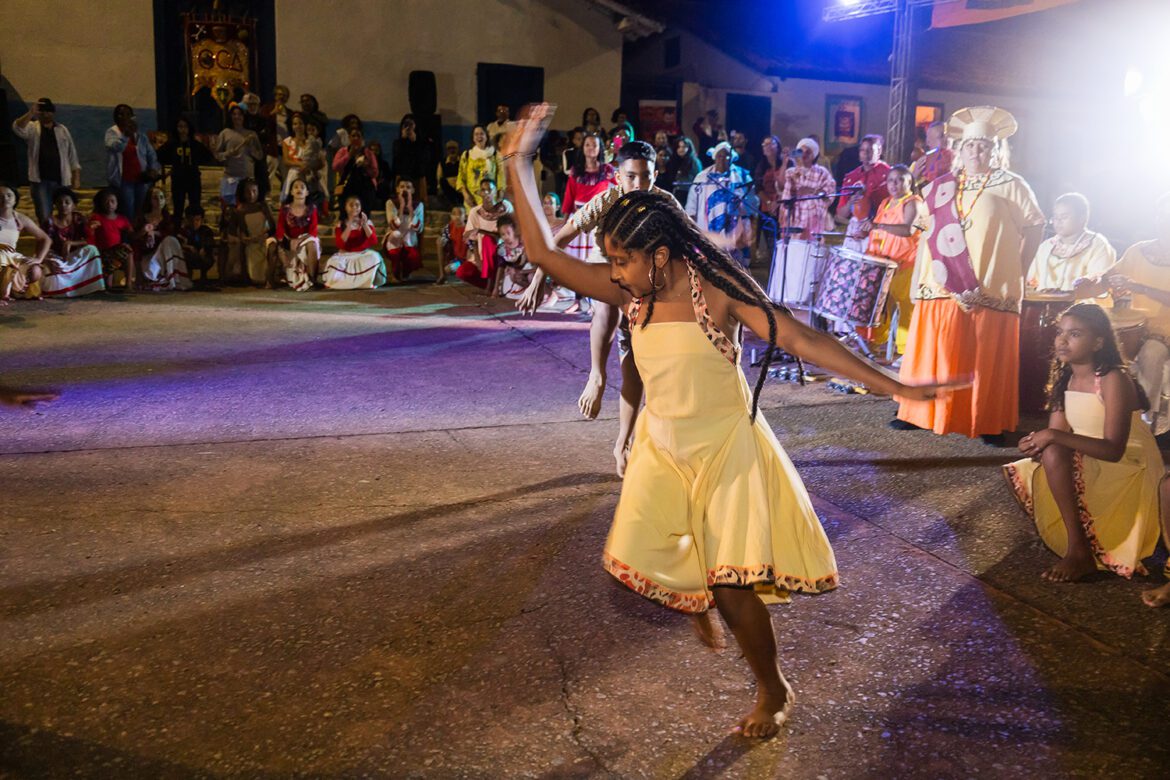 Carapicuíba recebeu projeto ‘Raízes: identidade e cultura negra’, uma iniciativa para valorizar as culturas afros nas escolas