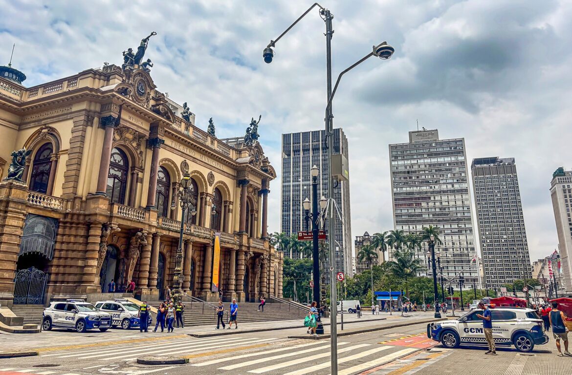 Cidade de São Paulo tem o menor número de assassinatos e de roubos de carros em 24 anos